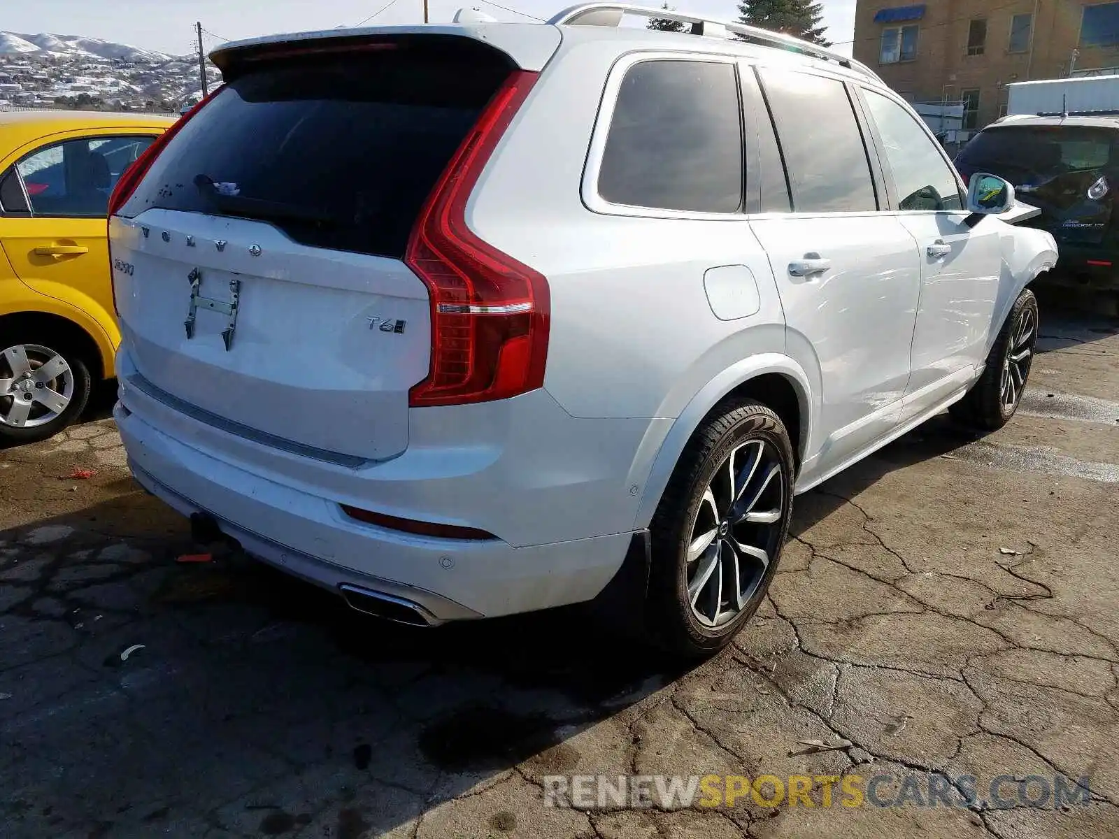 4 Фотография поврежденного автомобиля YV4A22PK1K1455242 VOLVO XC90 T6 MO 2019