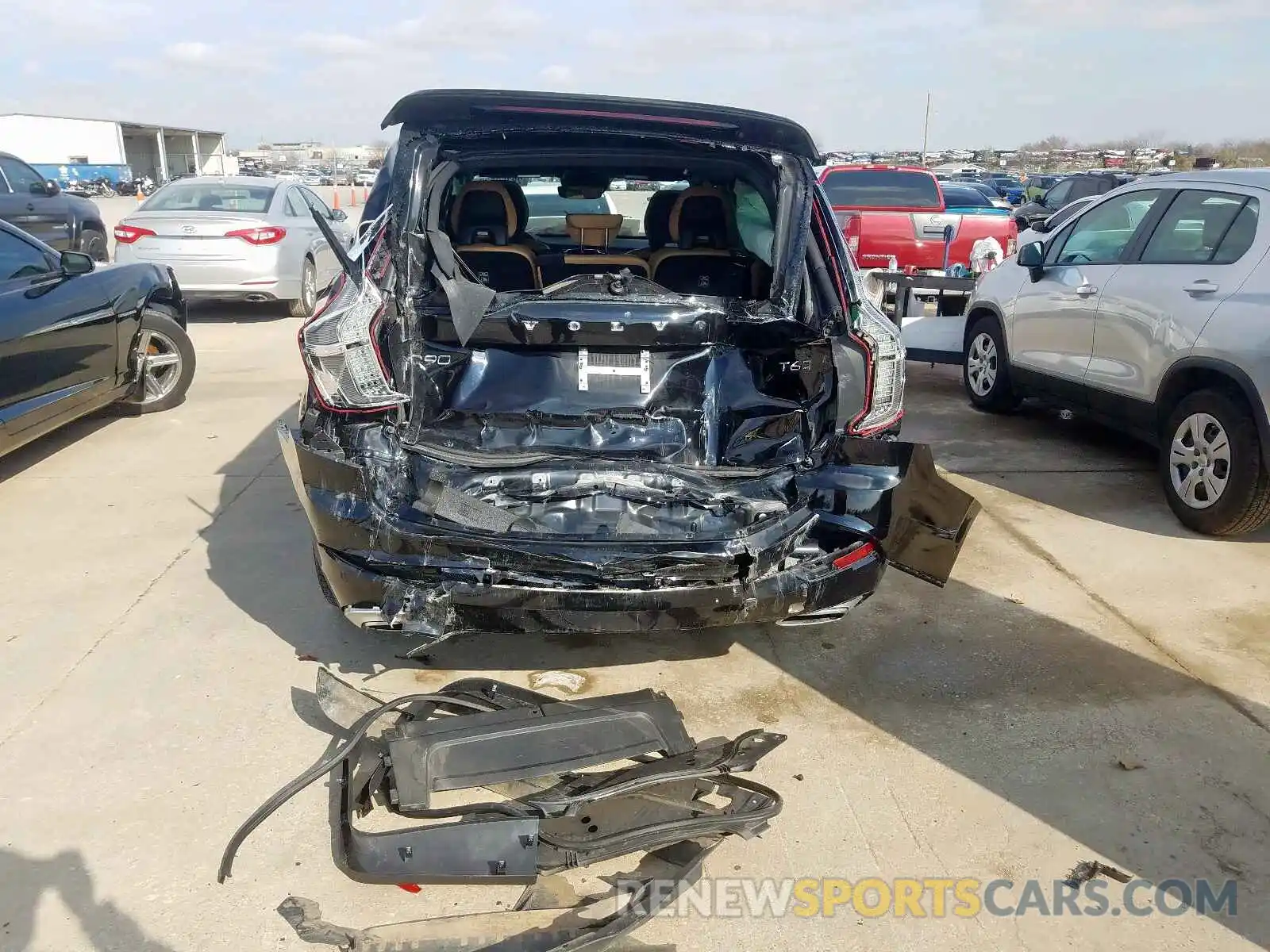 9 Фотография поврежденного автомобиля YV4A22PK6K1429770 VOLVO XC90 T6 MO 2019
