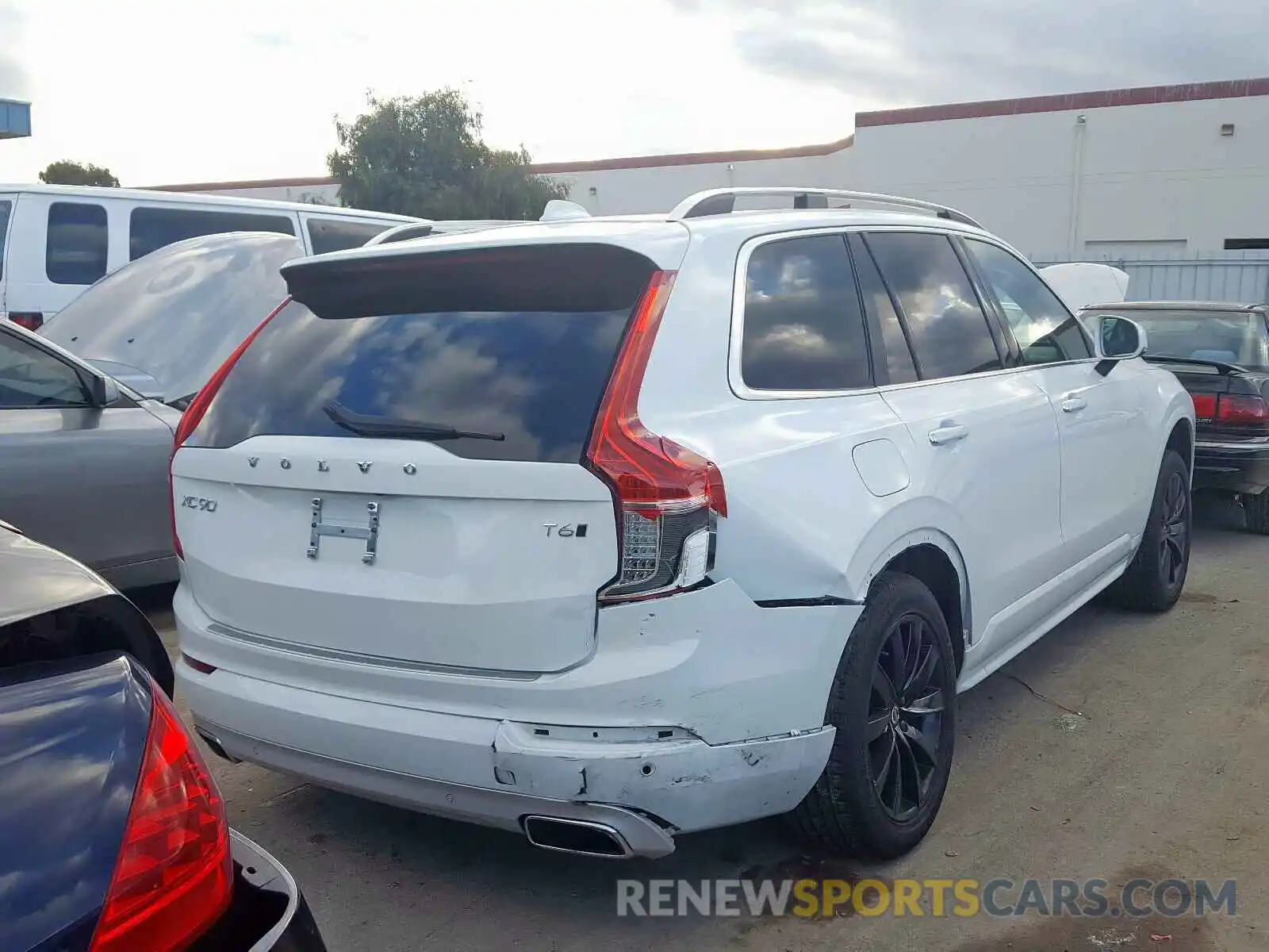 4 Photograph of a damaged car YV4A22PK9K1423297 VOLVO XC90 T6 MO 2019