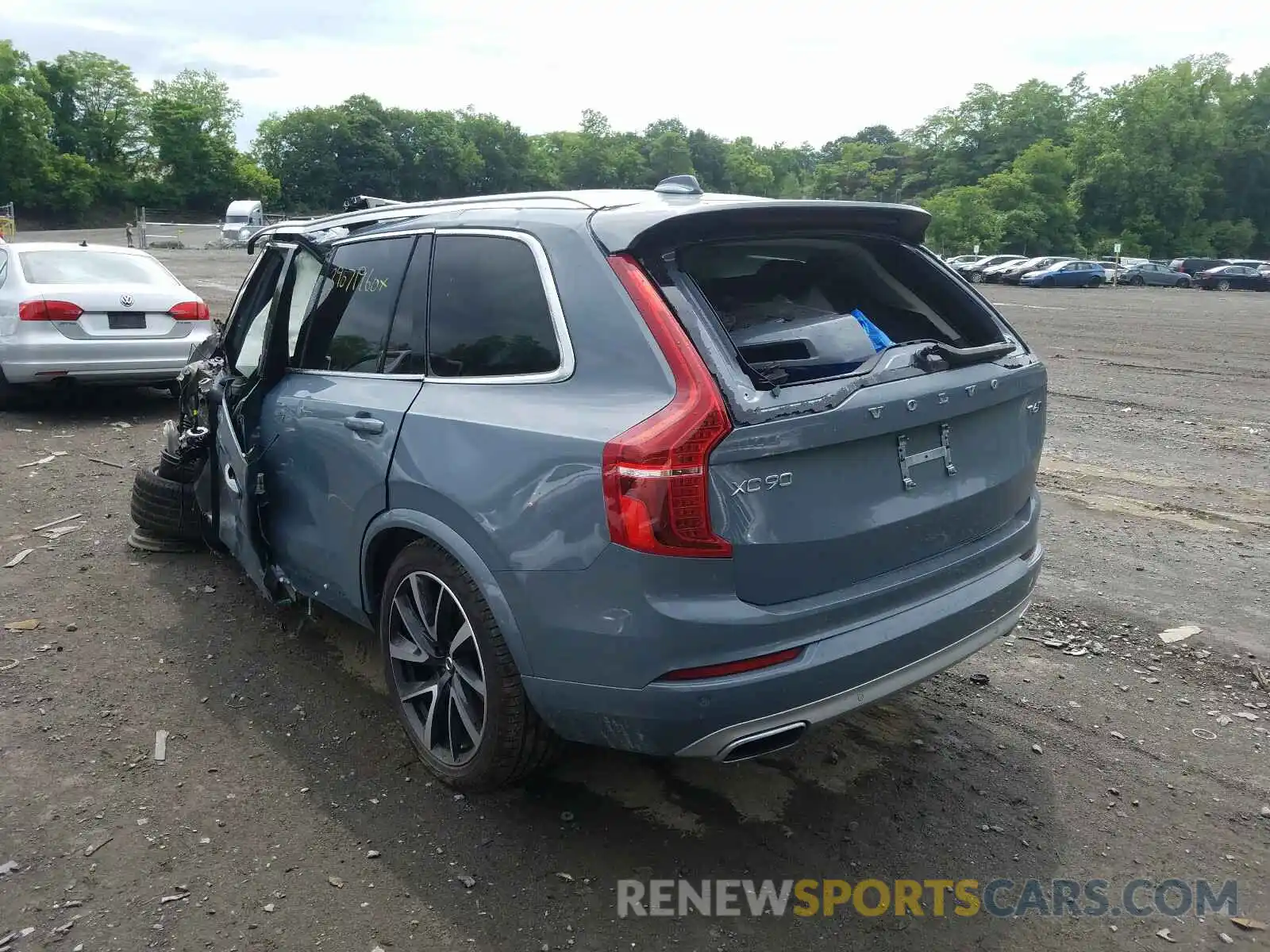 3 Photograph of a damaged car YV4A221K5L1552681 VOLVO XC90 T6 MO 2020