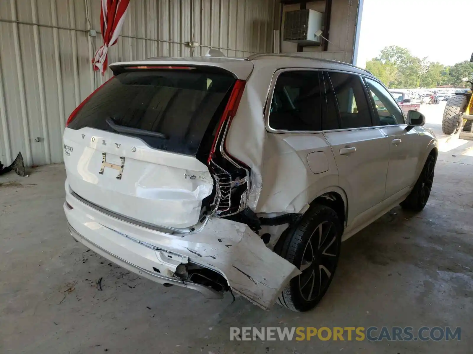 4 Photograph of a damaged car YV4A22PK5L1584571 VOLVO XC90 T6 MO 2020