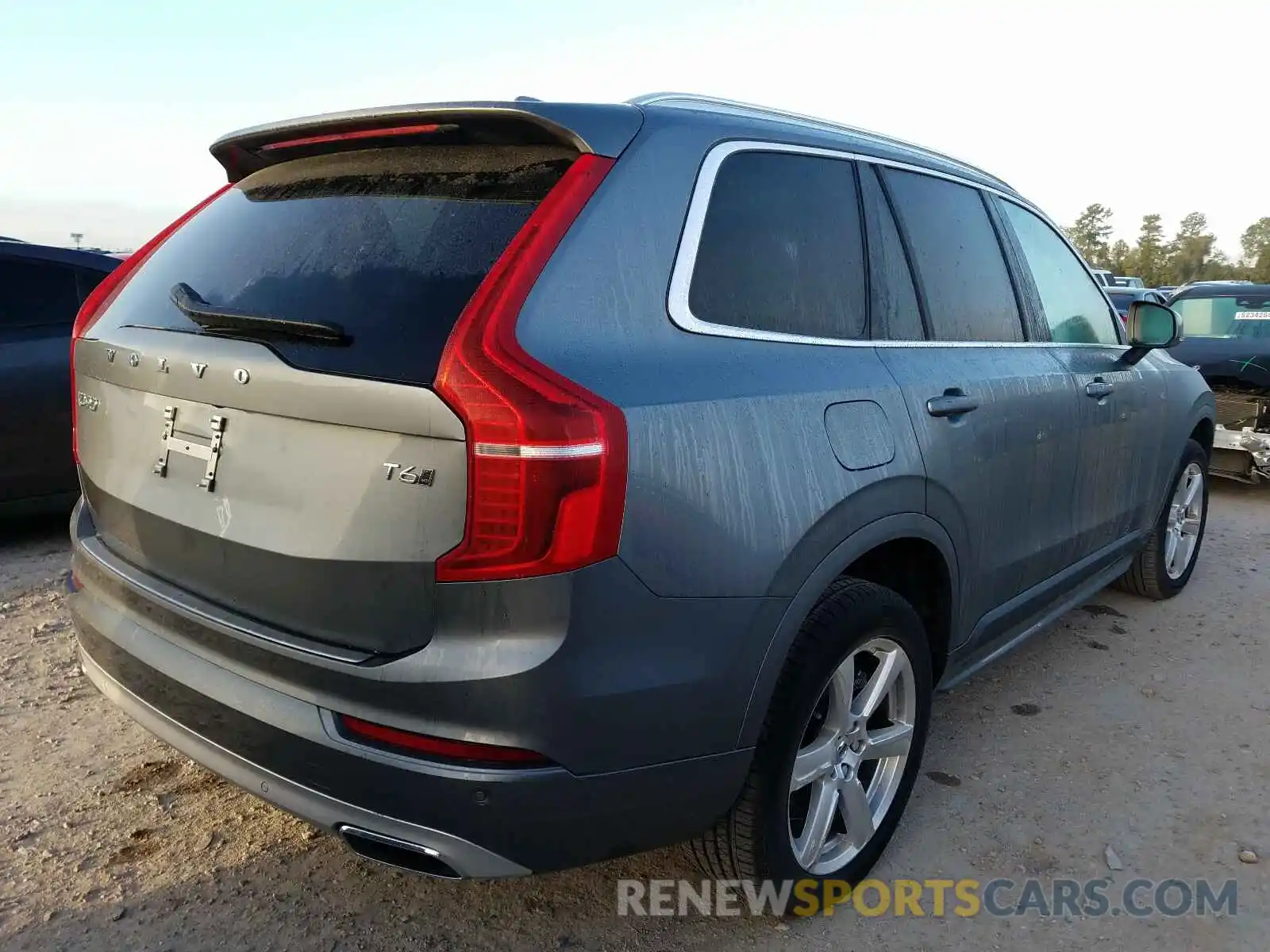 4 Photograph of a damaged car YV4A22PK9L1585822 VOLVO XC90 T6 MO 2020