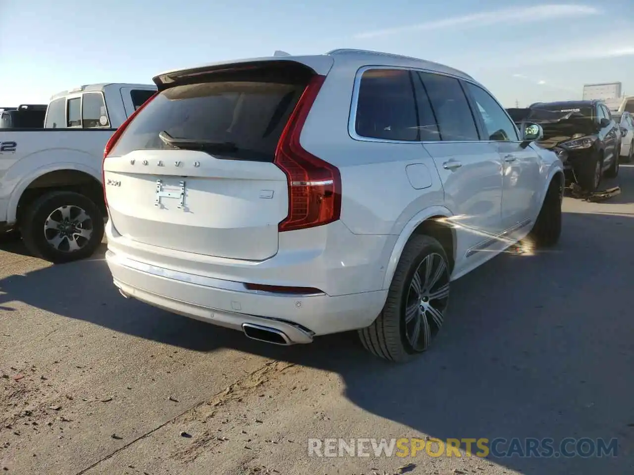 4 Фотография поврежденного автомобиля YV4BR00L7M1692859 VOLVO XC90 T8 RE 2021