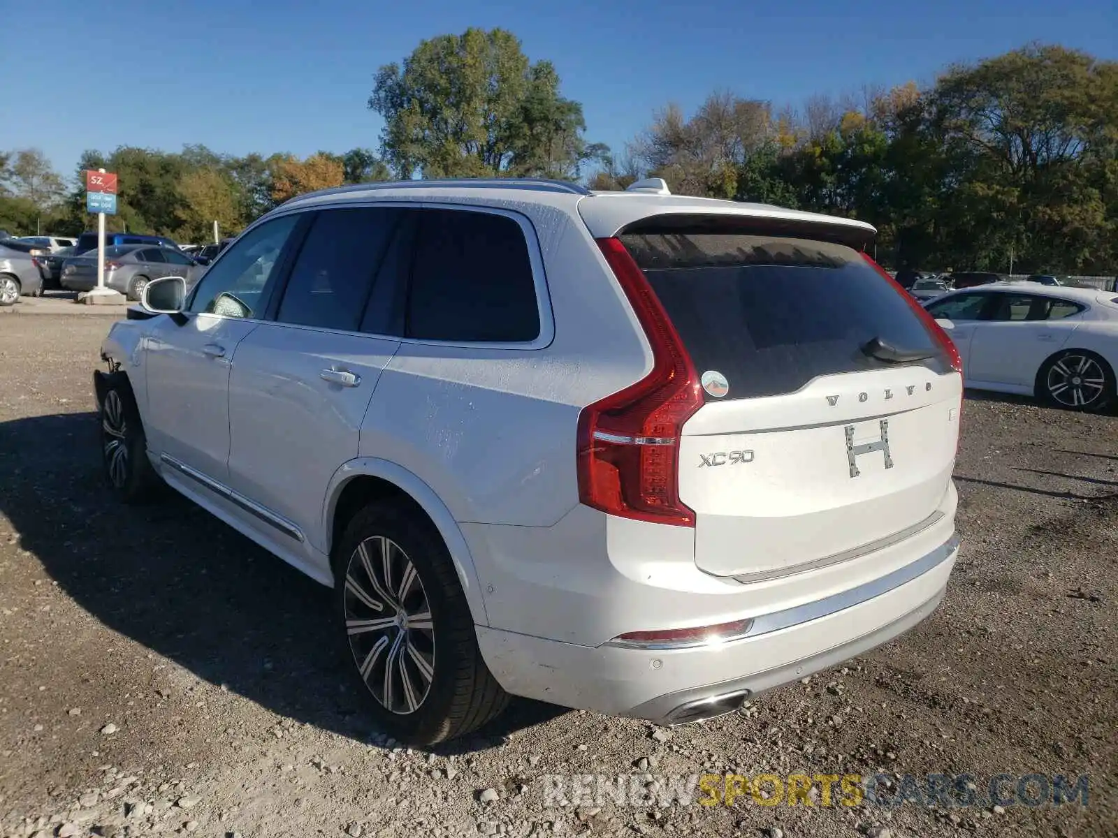 3 Photograph of a damaged car YV4BR0CLXM1743881 VOLVO XC90 T8 RE 2021