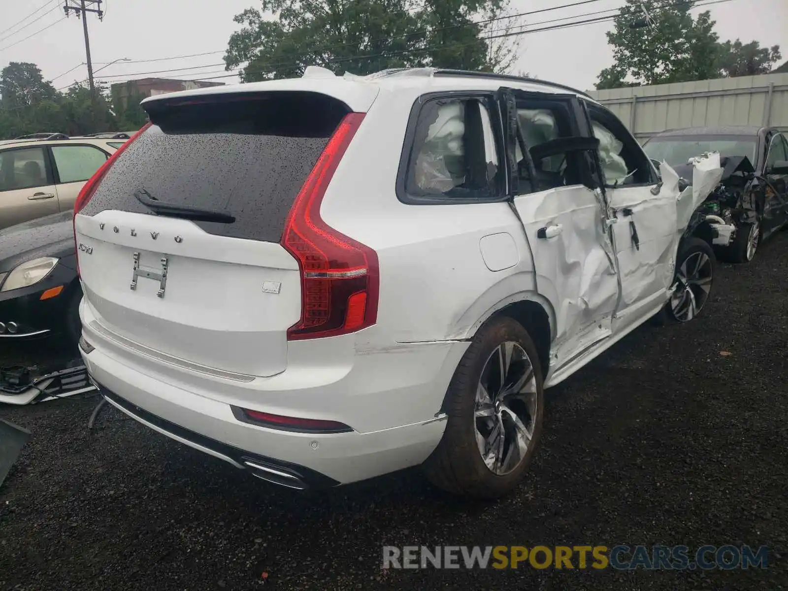 4 Photograph of a damaged car YV4BR0CM6M1747225 VOLVO XC90 T8 RE 2021