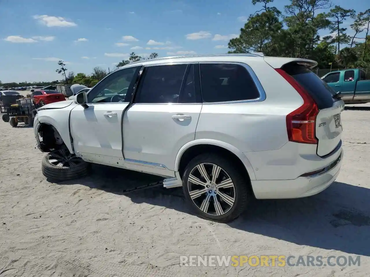 2 Photograph of a damaged car YV4062PA9P1974571 VOLVO XC90 ULTIM 2023