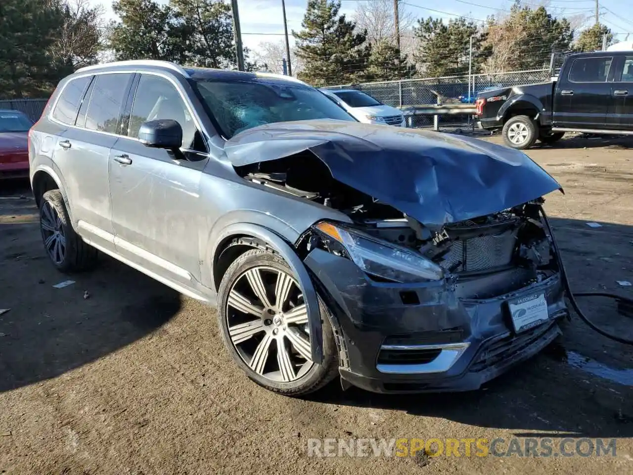 4 Photograph of a damaged car YV4H60LF9R1185901 VOLVO XC90 ULTIM 2024